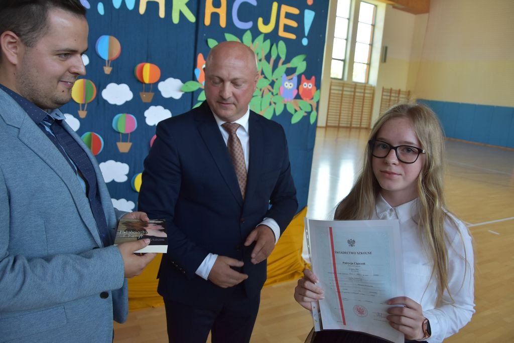 Świadectwa rozdane, wakacje czekają