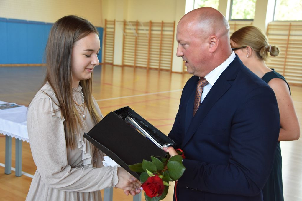 Świadectwa rozdane, wakacje czekają