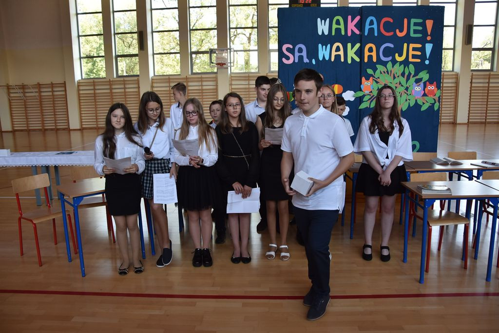 Świadectwa rozdane, wakacje czekają