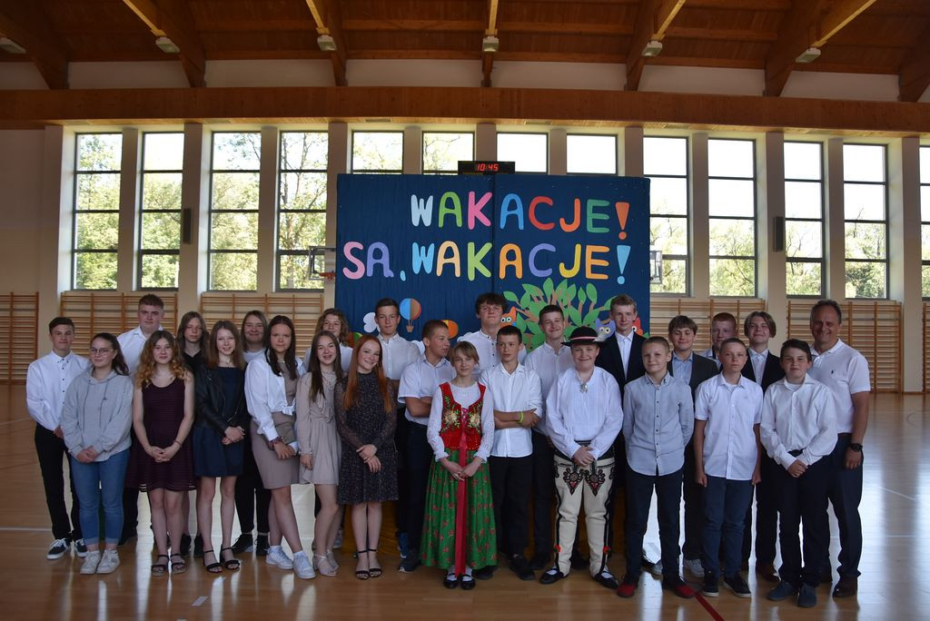Świadectwa rozdane, wakacje czekają