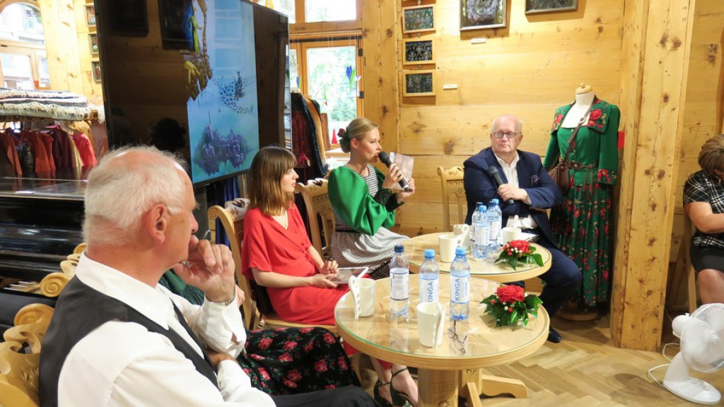 Dzielna Franka w Czerwonym Dworze