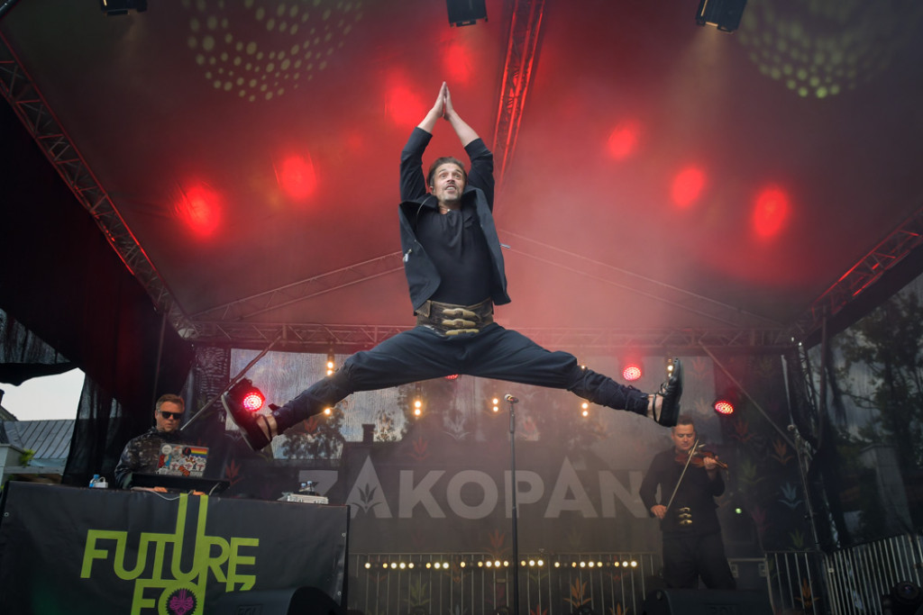 Ostro i tanecznie - szalony koncert Future Folk w Zakopanem