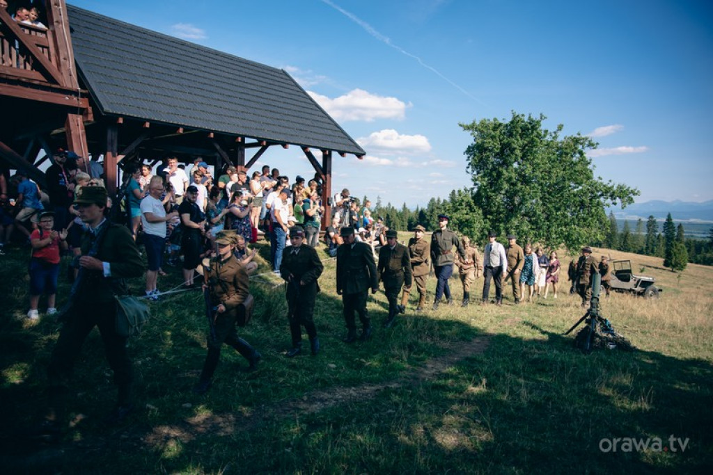 Rzeźbili świątki na Marysinej Polanie