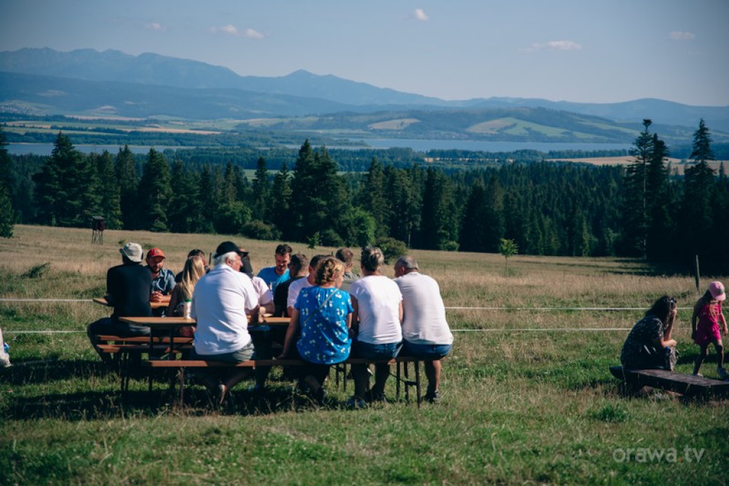 Rzeźbili świątki na Marysinej Polanie