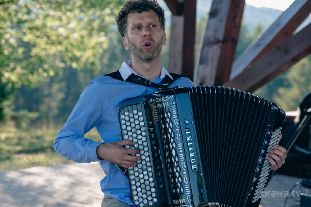 Rzeźbili świątki na Marysinej Polanie