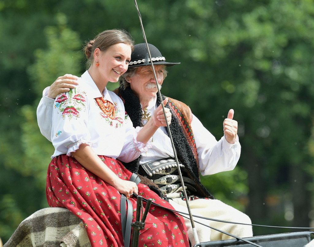 Piękne konie i precyzyjna jazda powozem