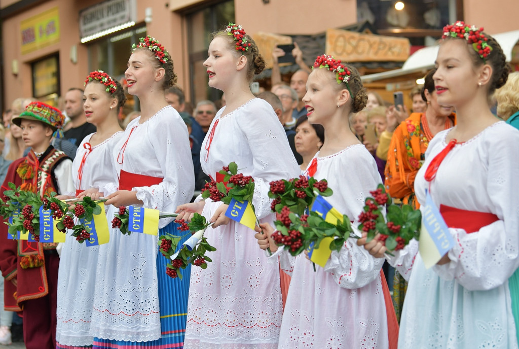 Barwny korowód festiwalowy