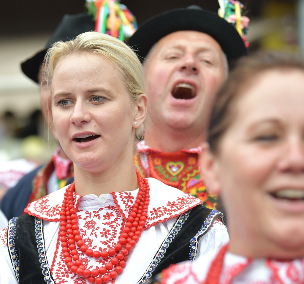 Barwny korowód festiwalowy
