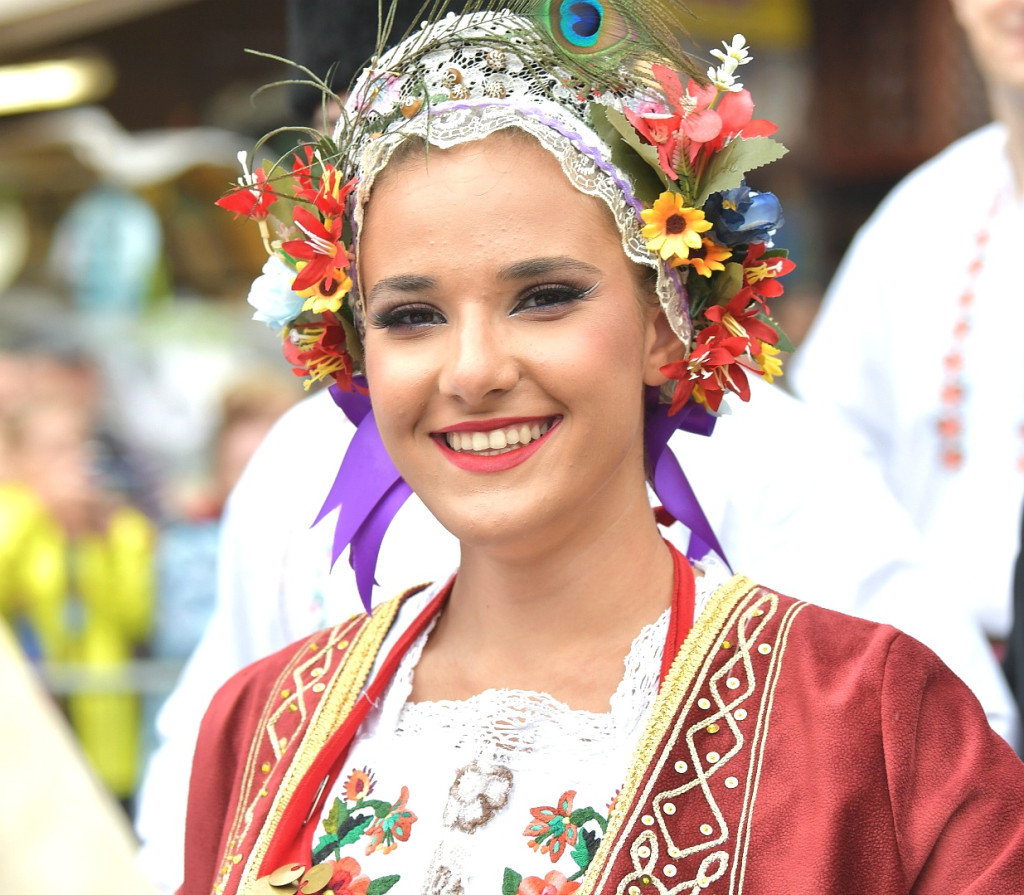 Barwny korowód festiwalowy