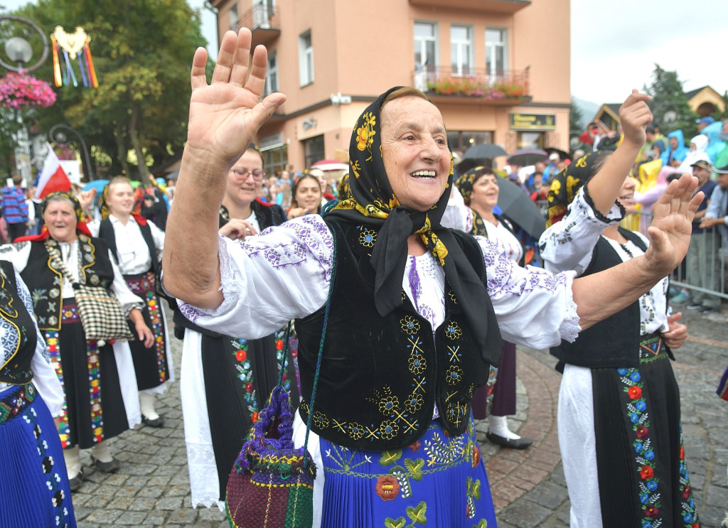 Barwny korowód festiwalowy