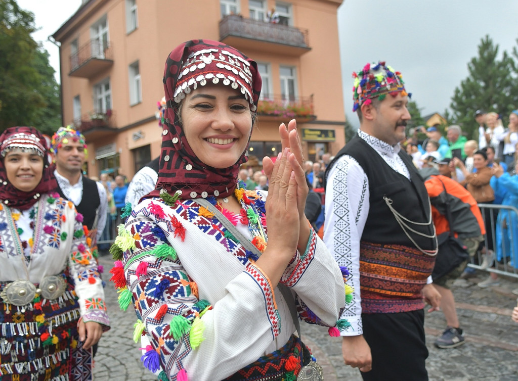 Barwny korowód festiwalowy
