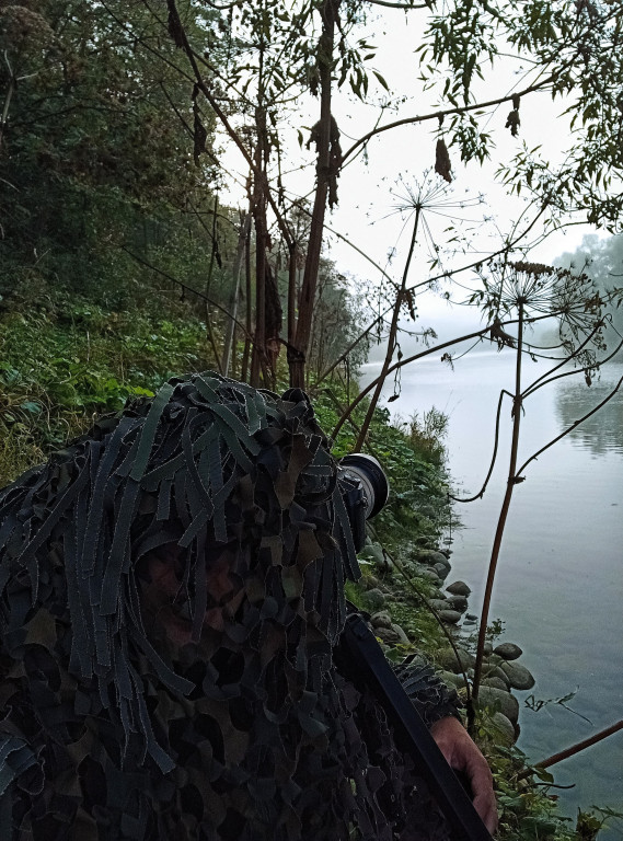 Daniel Urbaniak zagląda nad Dunajec