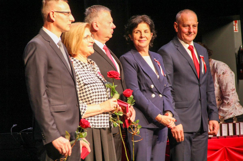Medale i odznaczenia z okazji Święta Niepodległości. Kto odbiera tytuł ambasadora?