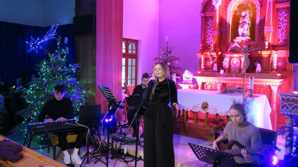 Ania Byrcyn z zespołem w "Księżówce"