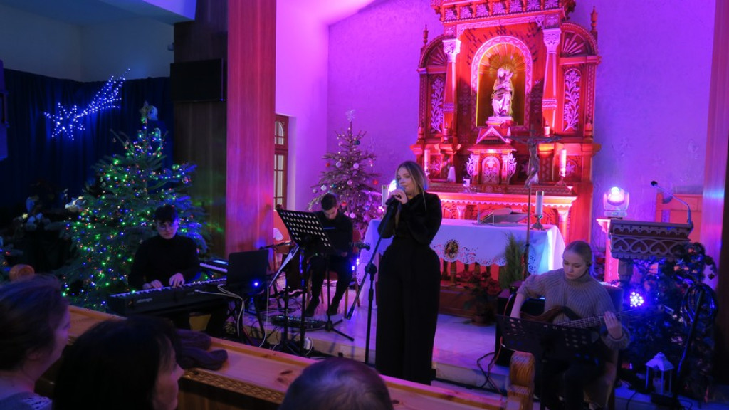 Ania Byrcyn z zespołem w "Księżówce"