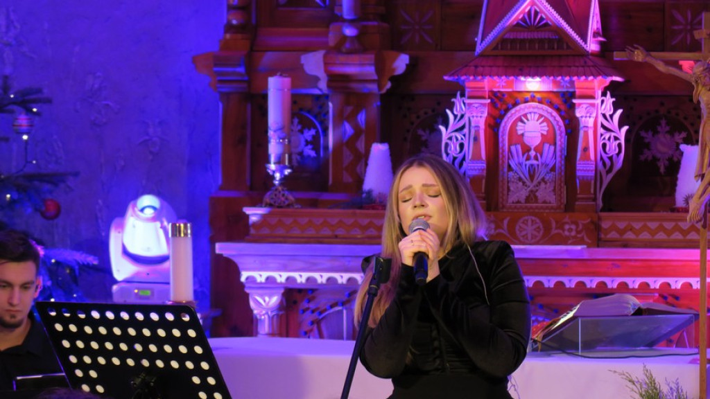 Ania Byrcyn z zespołem w "Księżówce"