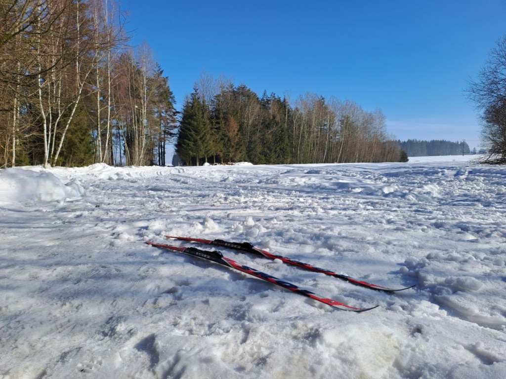 Na biegówkach dookoła nowotarskiego lotniska