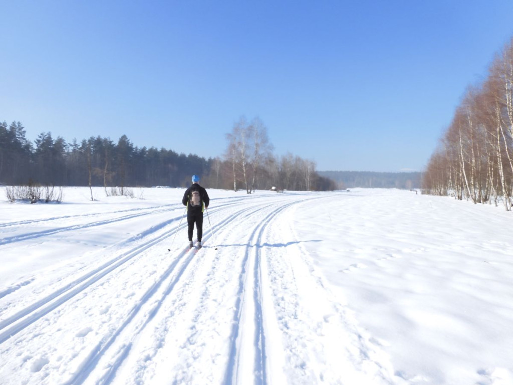 Na biegówkach dookoła nowotarskiego lotniska