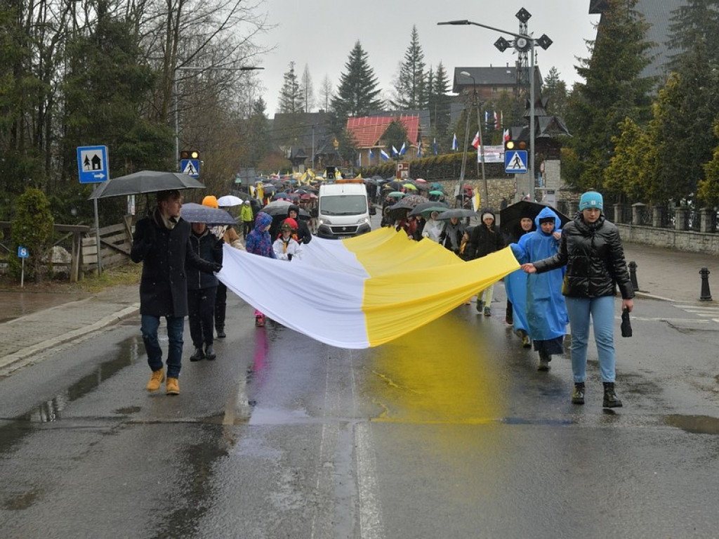 Marsz w obronie świętego Jana Pawła II w Zakopanem