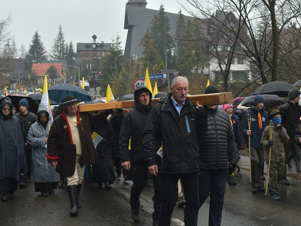 Marsz w obronie świętego Jana Pawła II w Zakopanem