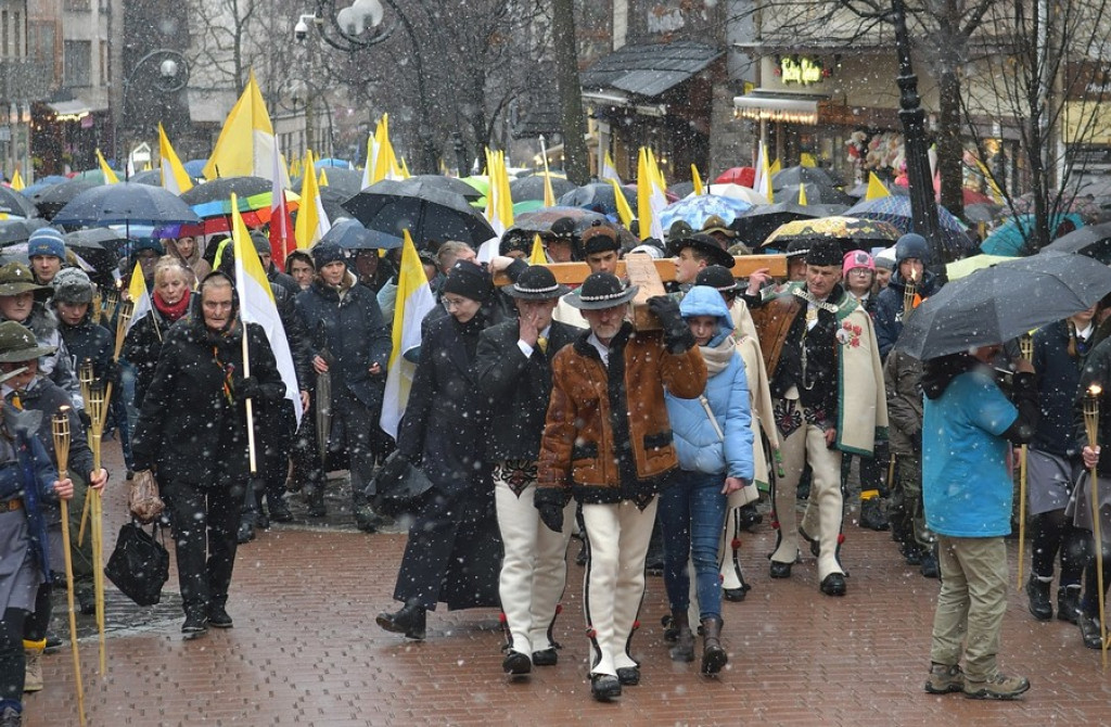 Marsz w obronie świętego Jana Pawła II w Zakopanem