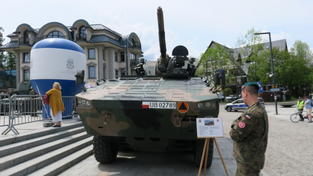 Maszerują na Placu Niepodległości