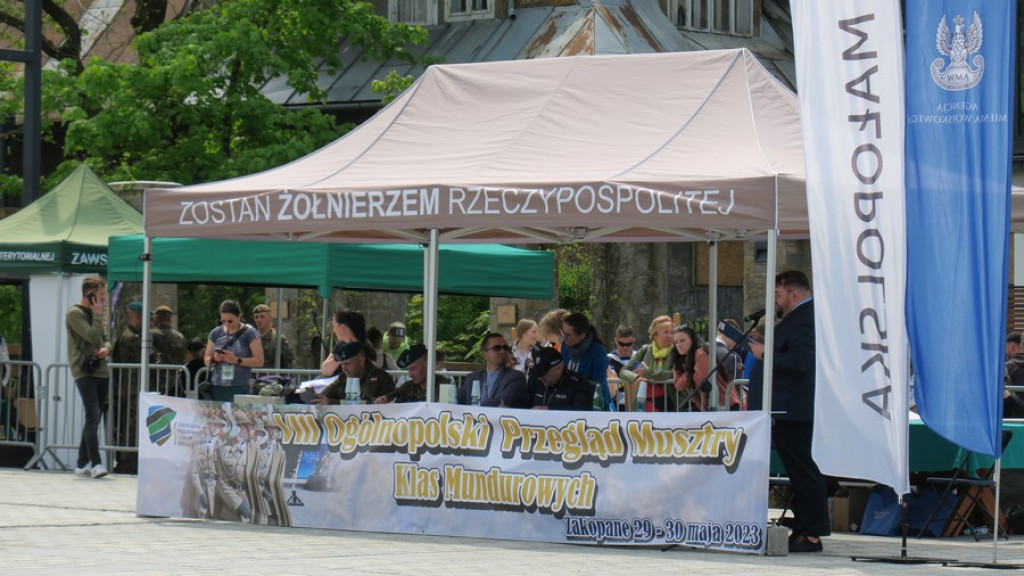 Maszerują na Placu Niepodległości