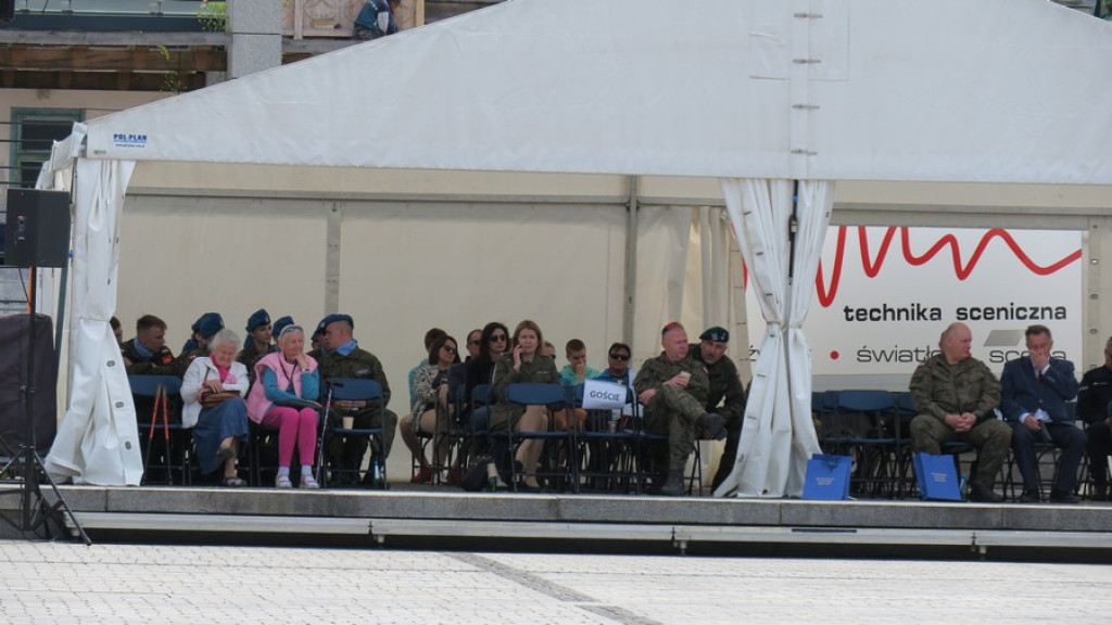 Maszerują na Placu Niepodległości