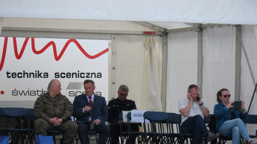 Maszerują na Placu Niepodległości