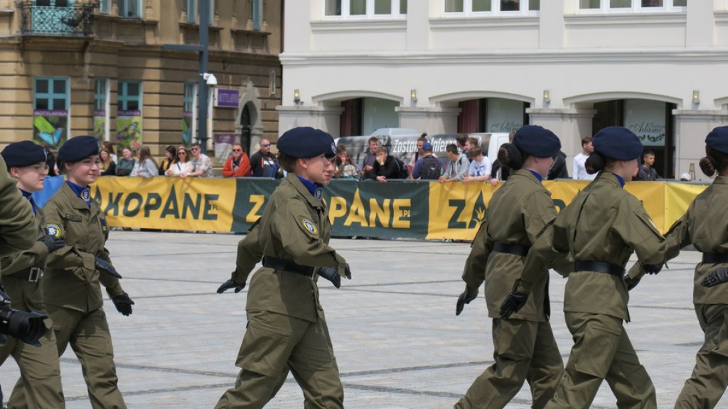 Maszerują na Placu Niepodległości