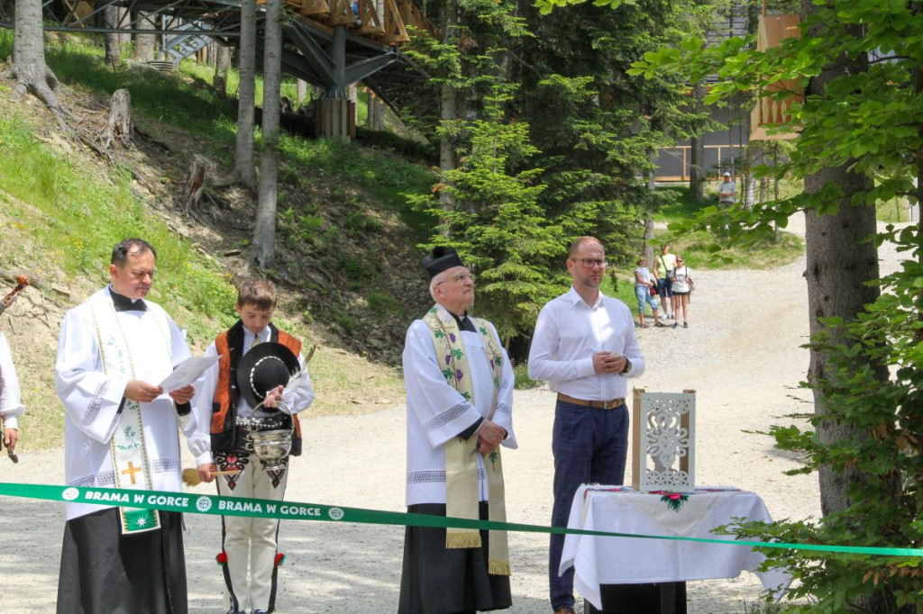 Brama w Gorce już oficjalnie otwarta. Zapraszamy na spacer w koronach drzew!