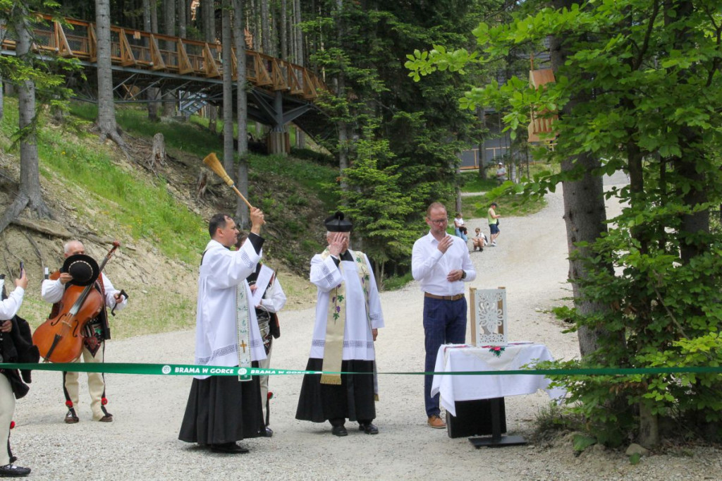 Brama w Gorce już oficjalnie otwarta. Zapraszamy na spacer w koronach drzew!