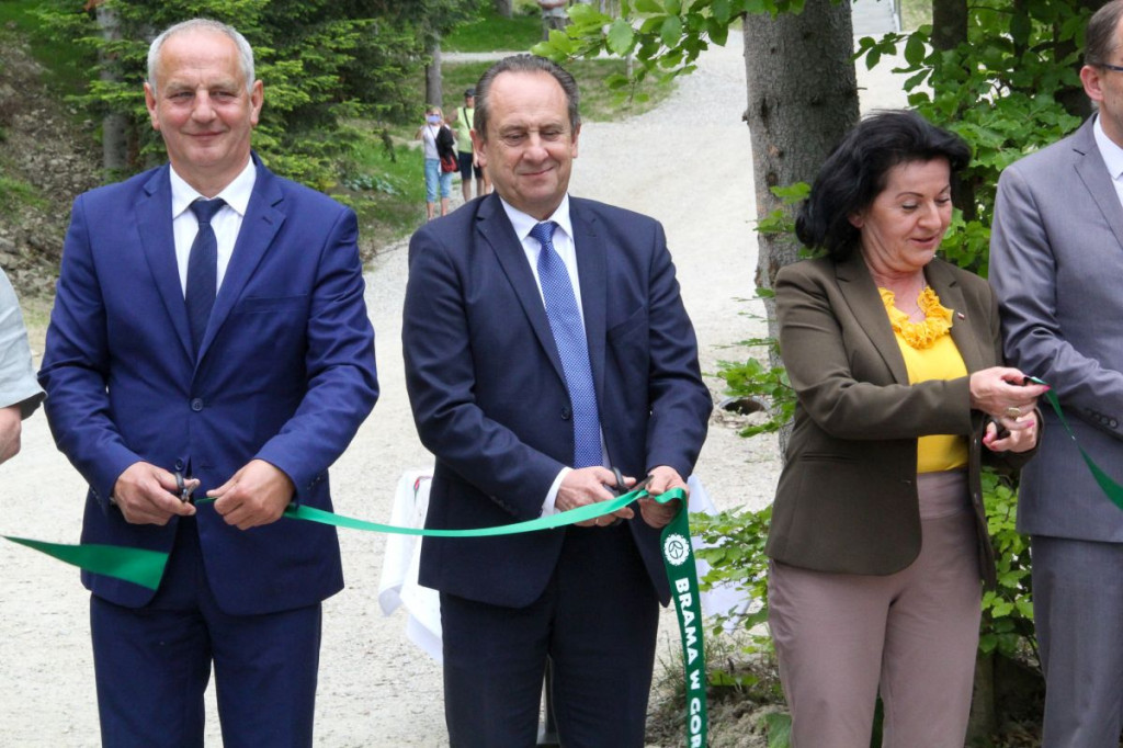 Brama w Gorce już oficjalnie otwarta. Zapraszamy na spacer w koronach drzew!