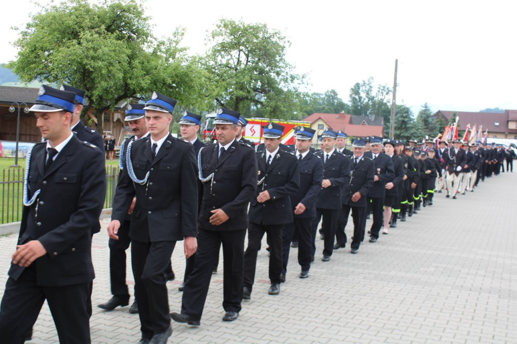 Strażacka radość z nowego wozu