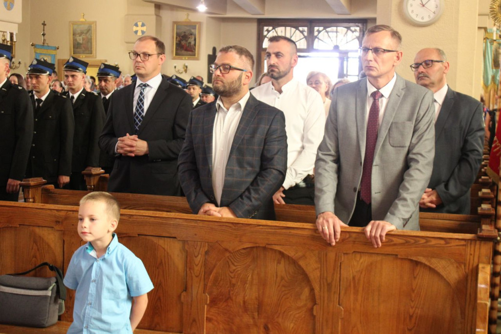 Strażacka radość z nowego wozu