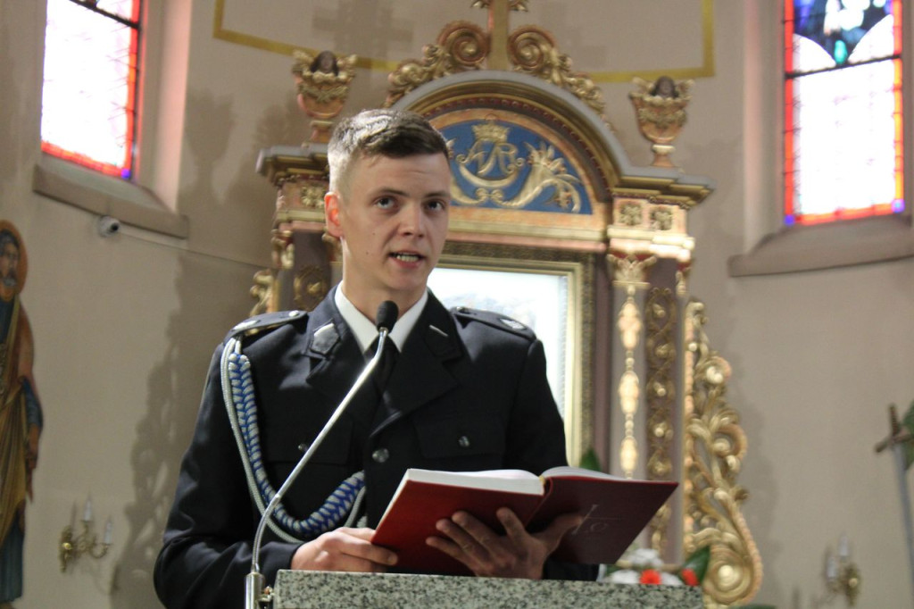 Strażacka radość z nowego wozu