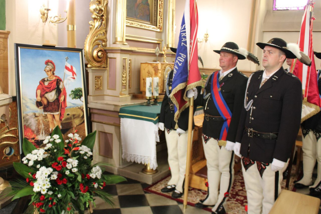 Strażacka radość z nowego wozu