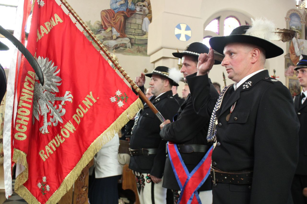 Strażacka radość z nowego wozu