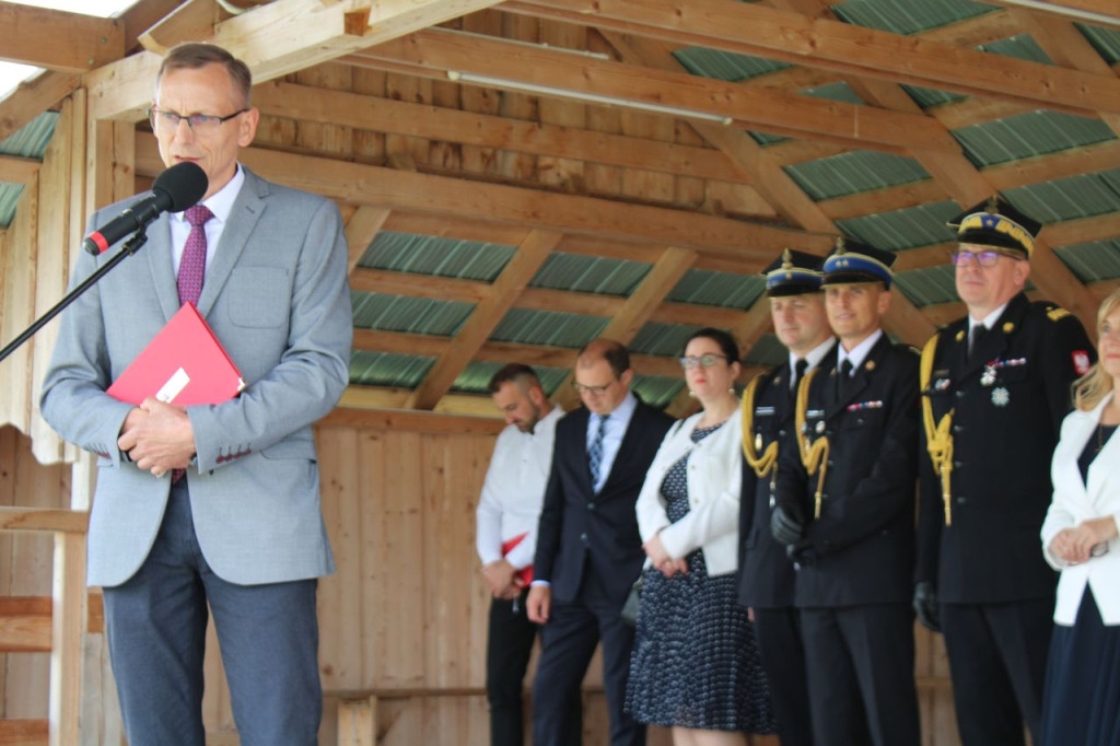 Strażacka radość z nowego wozu