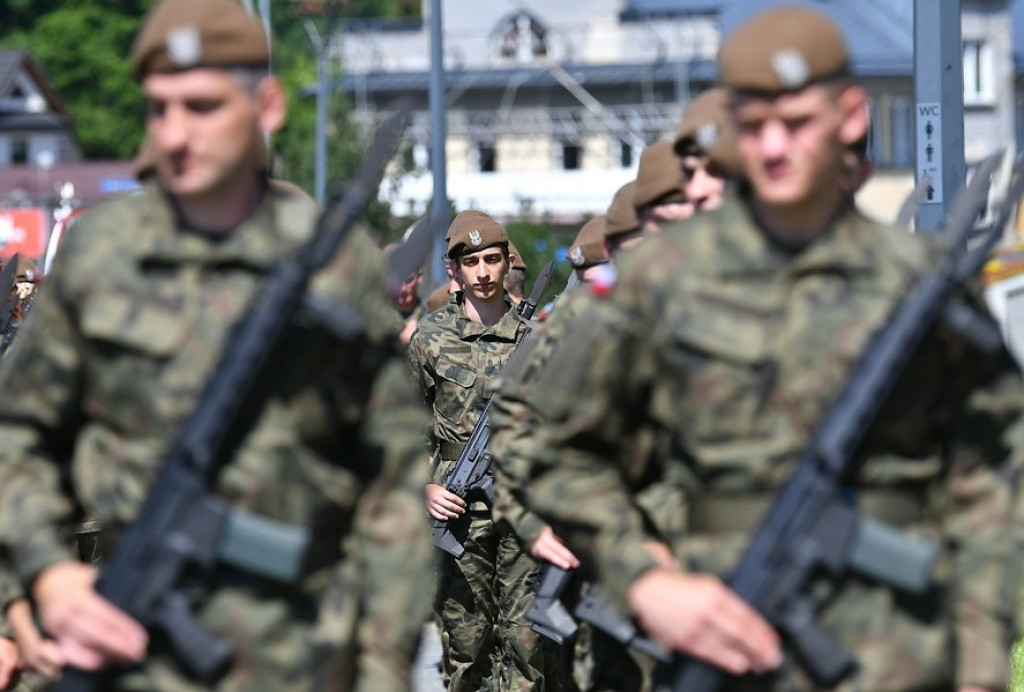 Wojskowe ślubowanie na Równi Krupowej