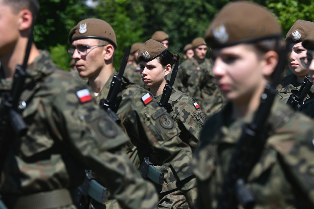 Wojskowe ślubowanie na Równi Krupowej