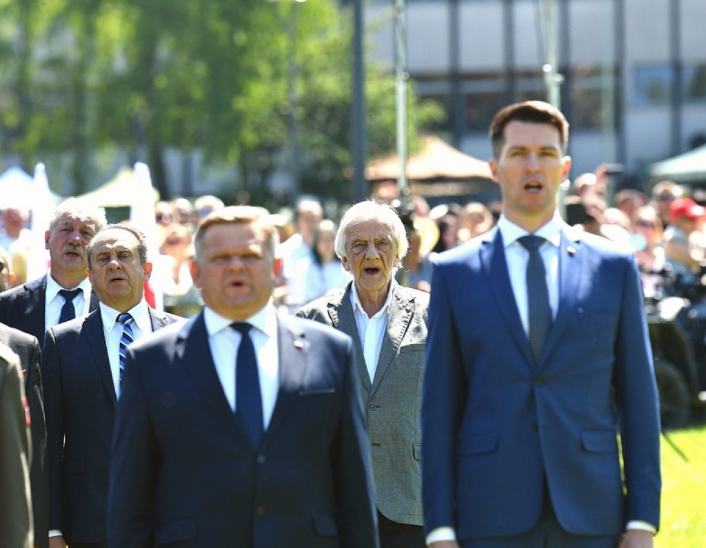 Wojskowe ślubowanie na Równi Krupowej
