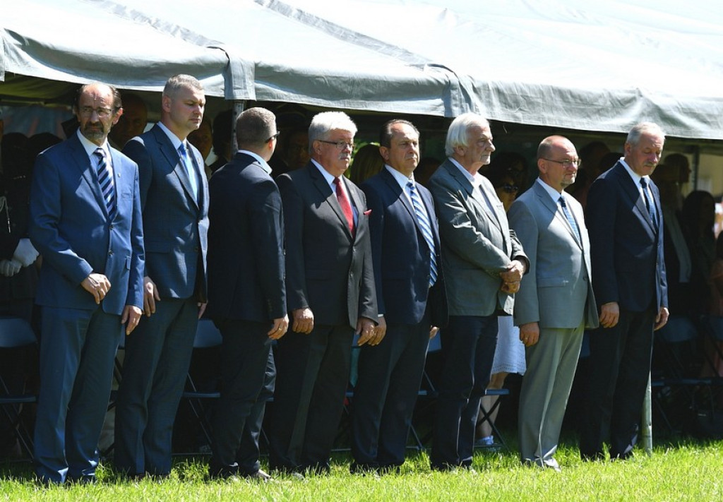 Wojskowe ślubowanie na Równi Krupowej