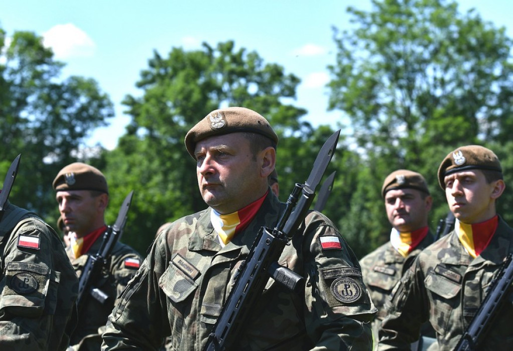 Wojskowe ślubowanie na Równi Krupowej