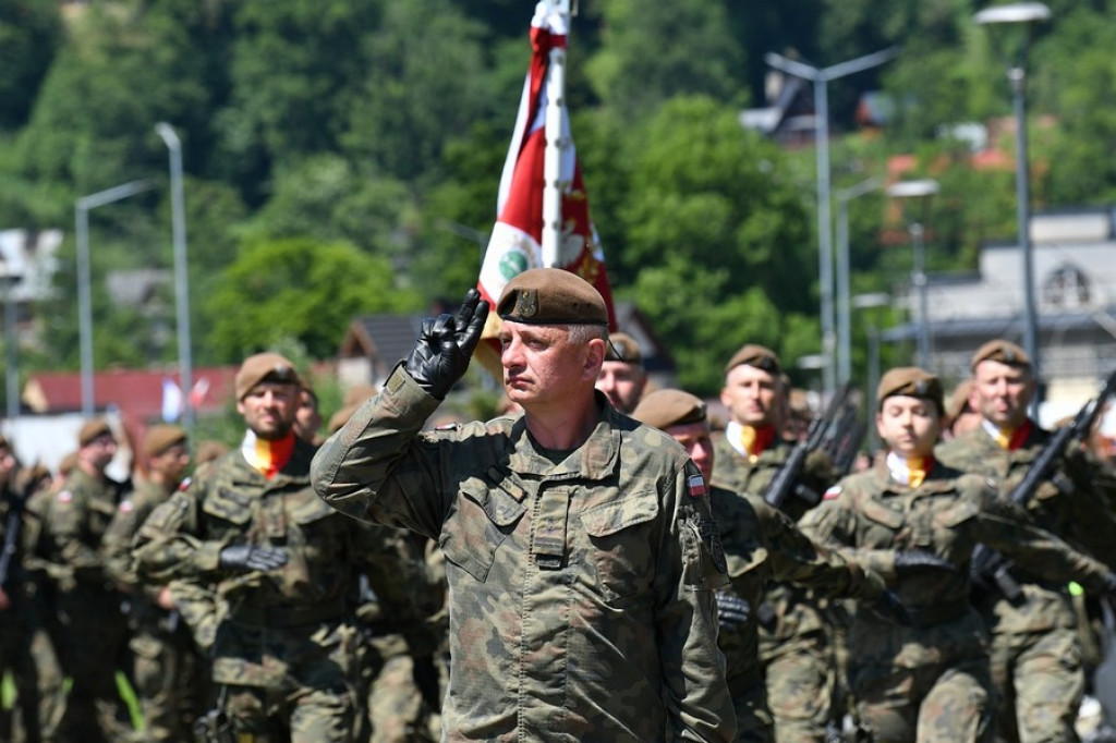 Wojskowe ślubowanie na Równi Krupowej