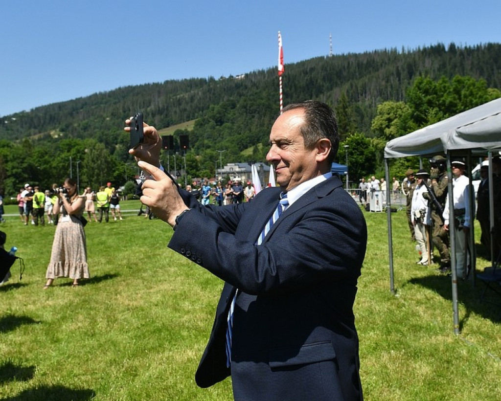 Wojskowe ślubowanie na Równi Krupowej
