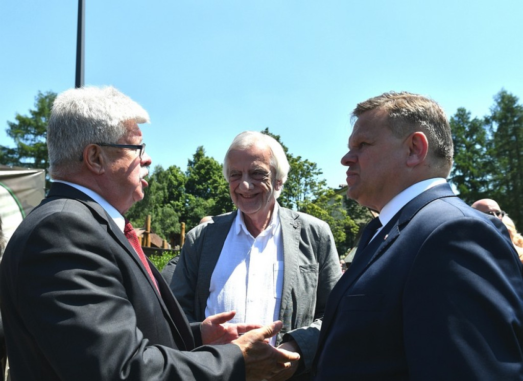 Wojskowe ślubowanie na Równi Krupowej