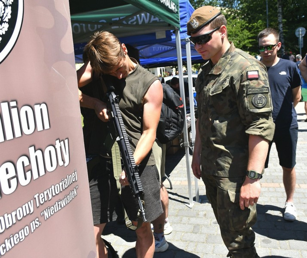 Wojskowe ślubowanie na Równi Krupowej