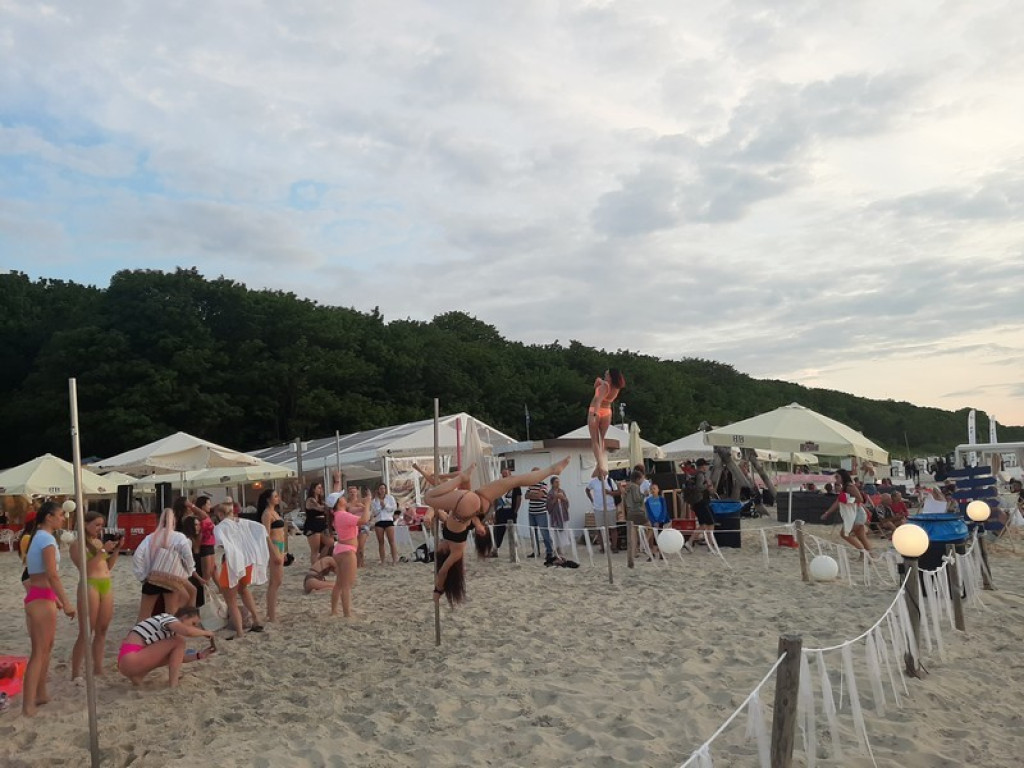 Podhalańskie tancerki nad Bałtykiem