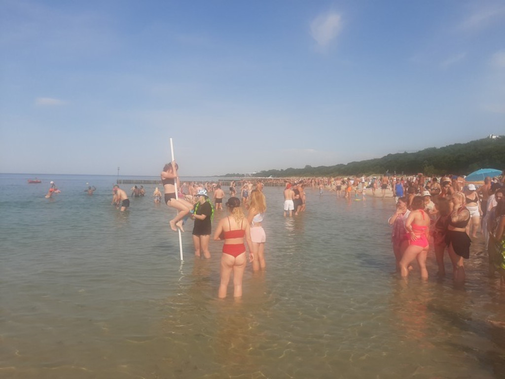 Podhalańskie tancerki nad Bałtykiem